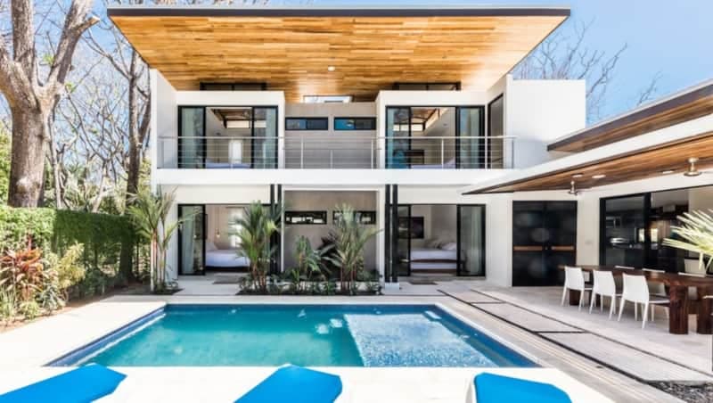 FLOW MainHouse + Casita