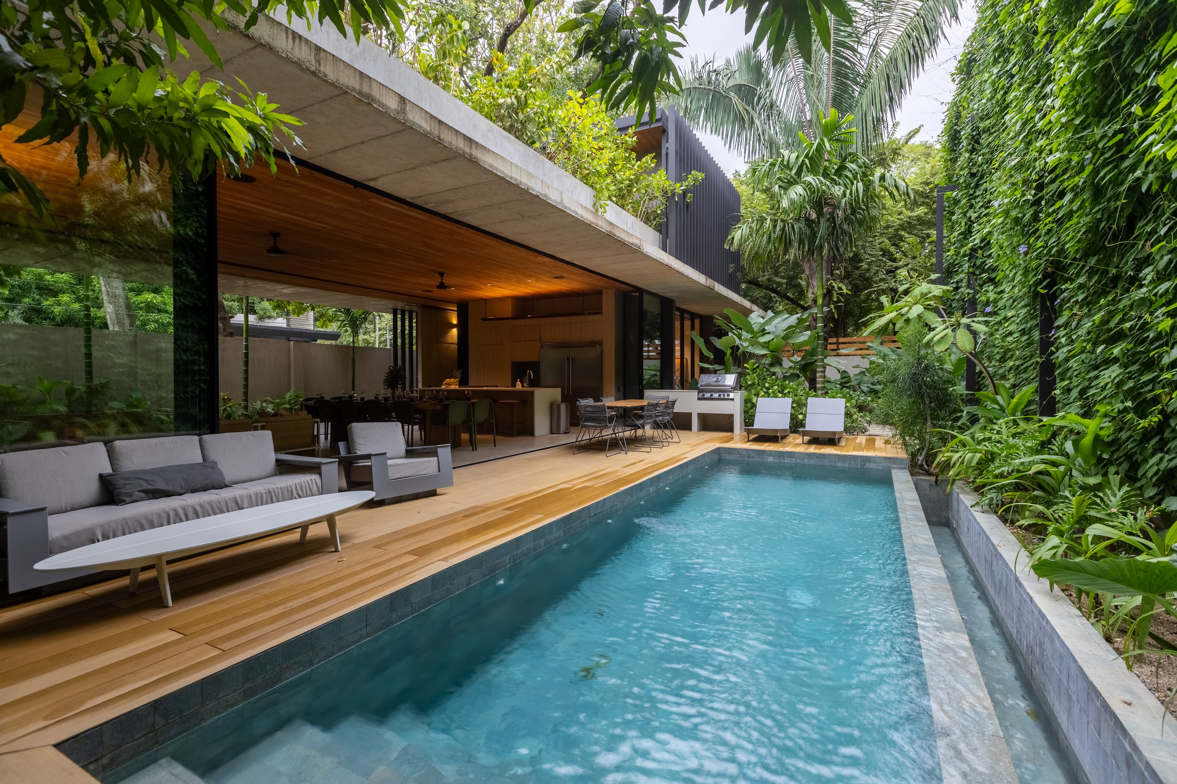 Calma House